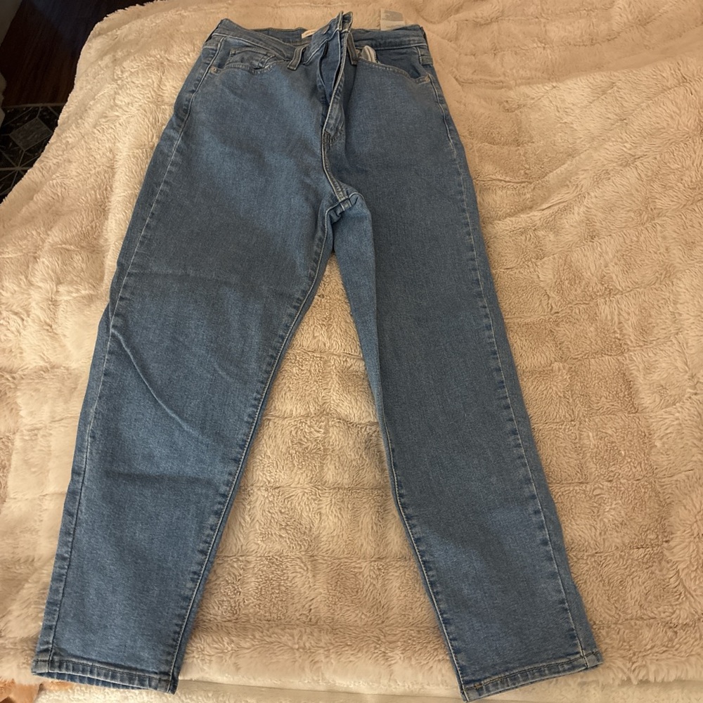Women’s Levi’s High Wasited Taper Jeans